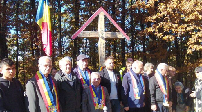 Sfinţirea troiţei ridicată în cinstea eroilor din Primul Război Mondial, în satul Trocani, comuna Dăneşti, Gorj – ,,Rugăm pe Bunul Dumnezeu să pomenească şi să aşeze în locaşul sfinţilor, al drepţilor, sufletele acestor eroi ai neamului nostru care s-au jertfit pentru ţară”!