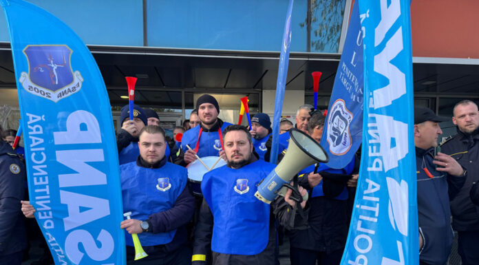 VIDEO: Angajați din Penitenciarul Târgu Jiu, la protestul de la București. Reclamă corupție, lipsă de personal și condiții proaste de muncă