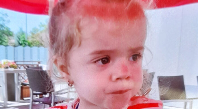 Un mare furnizor de energie colectează donații pentru Amina, o fetiță din Târgu Jiu cu multiple probleme de sănătate