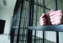 Nu s-a învățat minte! Ajunge după gratii pentru că a condus fără permis