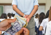 Petiție! Profesorii și învățătorii să nu mai gestioneze dosarele de burse sociale