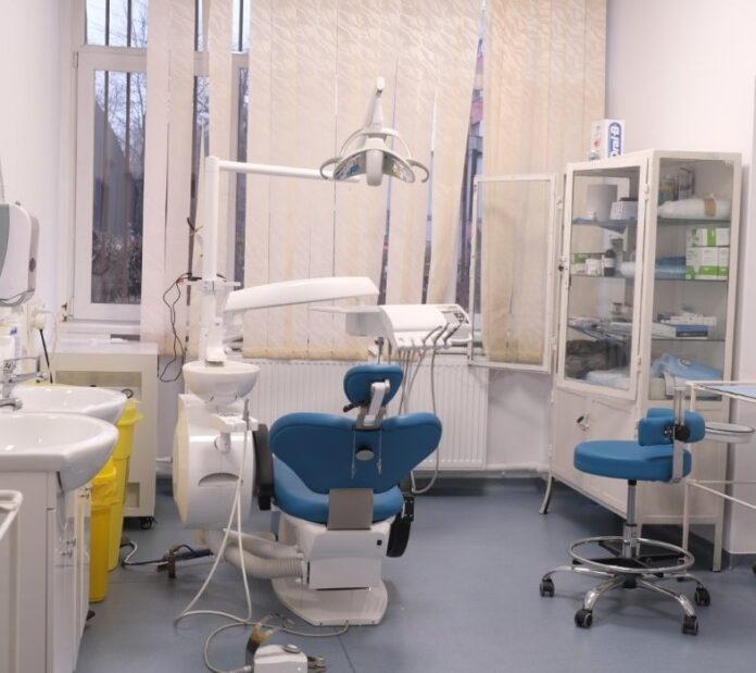 Tratamente stomatologice gratuite pentru elevii din comună