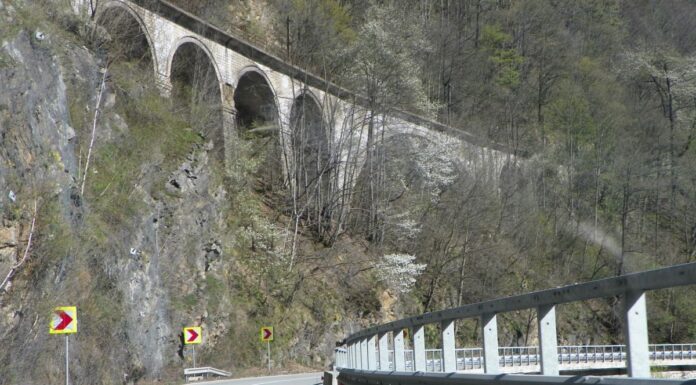 REPERE SPIRITUALE – Pe Defileul Jiului, în crugul toamnei