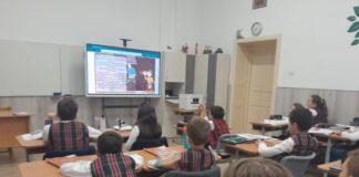 Bază sportivă modernă pentru o școală din Târgu Jiu