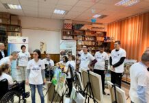 Târgu Jiu: Expoziție de pictură a tinerilor cu dizabilități de la Centrul „Christian”