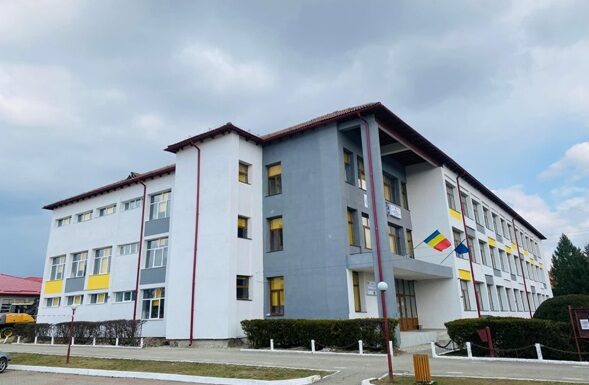 Noi dotări la Liceul din Peștișani