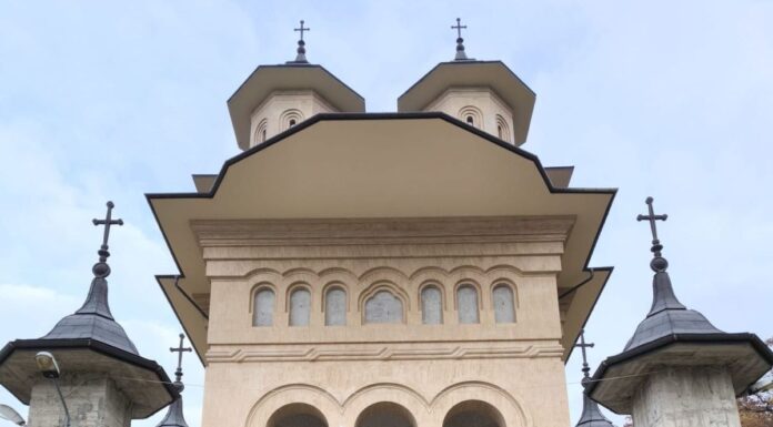 Preoți și credincioși gorjeni, pelerini în Maramureș