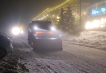 FOTO/VIDEO: Utilajele deszăpezesc la Rânca. Atenționări de vânt și viscol