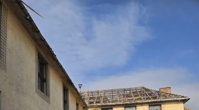 Scoarța: Au demarat lucrările de reabilitare a școlii din Bobu