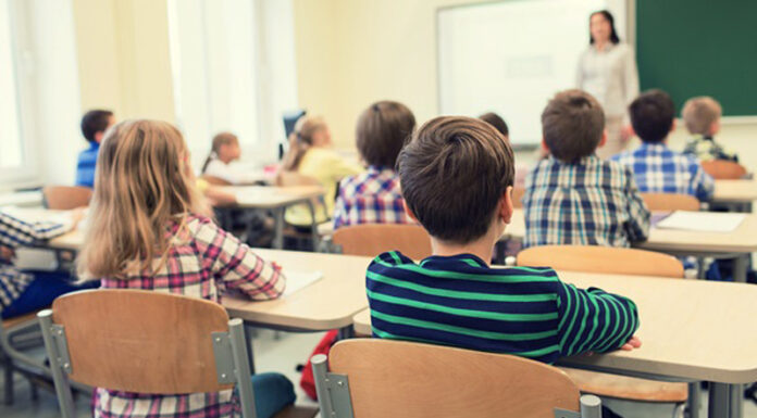 Tichete sociale de 500 de lei pentru elevii dezavantajați