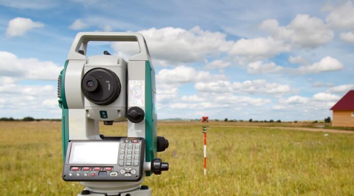 Pensionar condamnat pentru violență în familie. Și-a lovit sora din cauza unei moșteniri