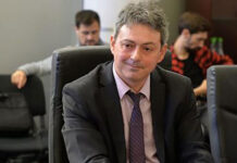 Plaveti, Cavalerul lui Klaus Iohannis! Lovitură dată salariaților CEO