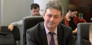 Plaveti, Cavalerul lui Klaus Iohannis! Lovitură dată salariaților CEO