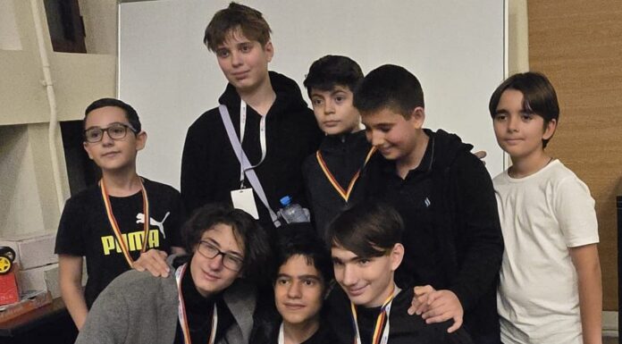 Premiat la un concurs național de robotică