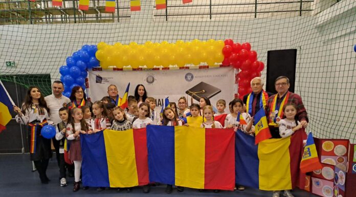 Școala Gimnazială „Constantin Săvoiu” din Târgu Jiu a sărbătorit, în avans, Ziua Națională a României 2024