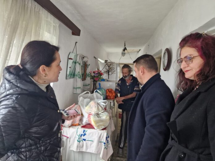 Fructe și legume pentru familii nevoiașe din Gorj