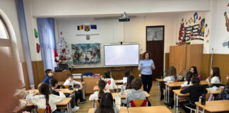 Târgu Jiu: Sute de elevi au participat la ,,Ora de civilizație”