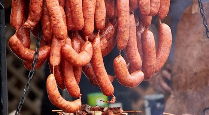 Cum să alegi cele mai bune sprituri pentru prepararea cârnaților de calitate în restaurantul tău tradițional