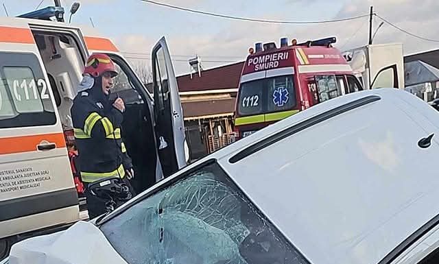 Fiul lui Ion Ișfan și doi verișori, răniți într-un accident petrecut la Bâlteni