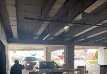 FOTO: Sistemul de bariere de la mallul din Târgu Jiu s-a blocat. Zeci de șoferi sunt prinși în aglomerație