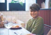 Importanța servirii mesei în cadrul familiei pentru o viață echilibrată