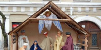 Naşterea Domnului, cel mai fericit eveniment din istoria omenirii – În această zi a bucuriei, fiecare biserică ia chip de Betleem şi pentru aceasta să avem pusă spre cinstire icoana Nașterii Domnului, icoană în care vedem plinirea vremii!