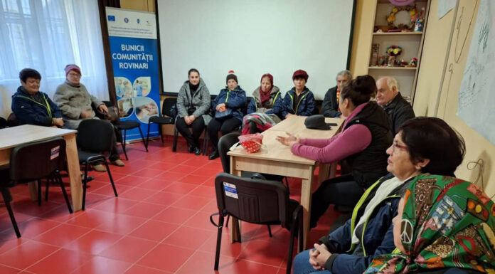 Seniorii din Rovinari se implică în activități caritabile