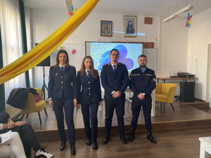Polițiștii de penitenciare, informare pentru elevii din Târgu Jiu