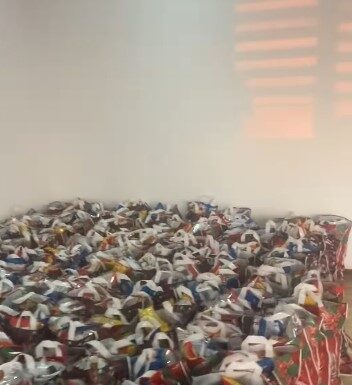 Cadouri de Crăciun pentru elevii din Roșia de Amaradia