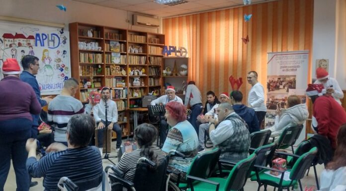 Cu prilejul ,,Serbării de Crăciun”, – Momente de încântare și bucurie pentru beneficiarii Centrului de zi CHRISTIAN, din Târgu Jiu