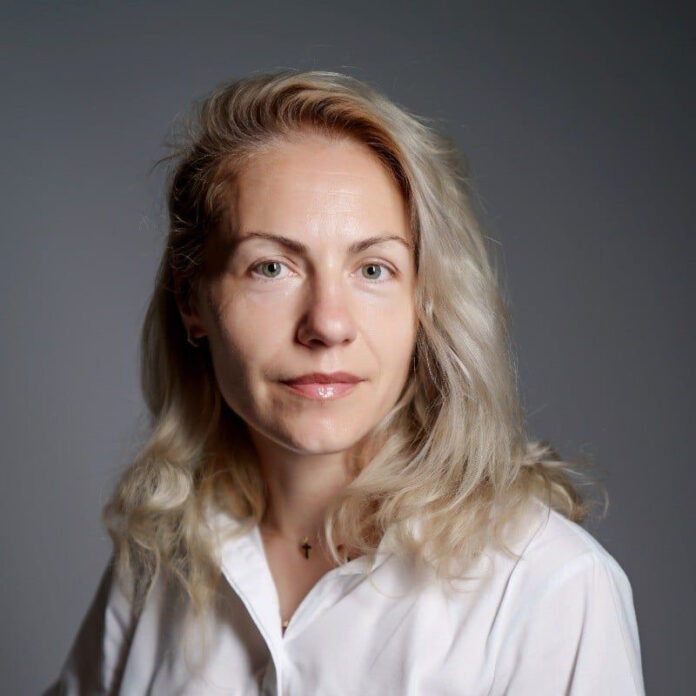 De la Filarmonică, director la o societate a CEO!