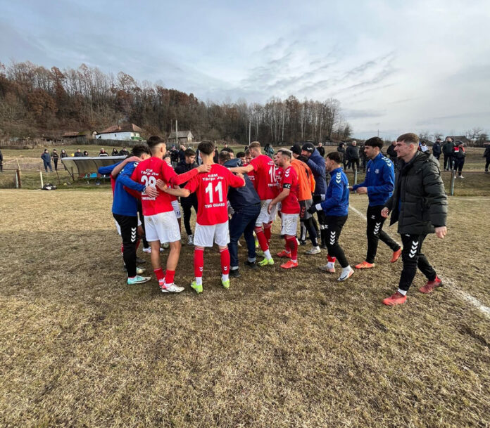 e0823196-b65c-43c2-a0bc-632a66b13f60