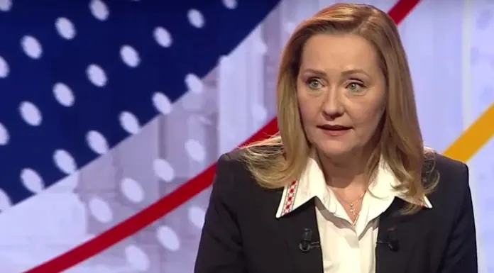 Elena Lasconi denunță decizia CCR. I-a scris lui Trump