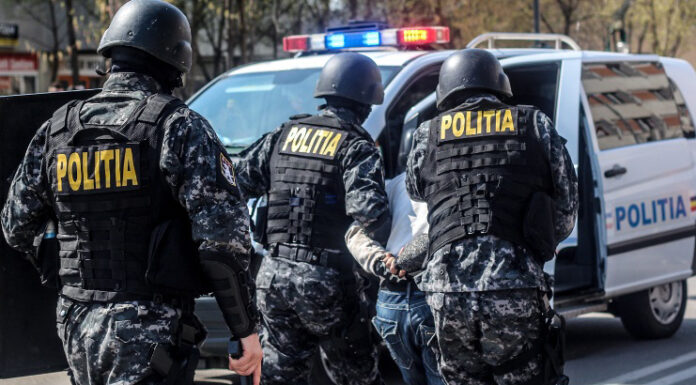 Urmărit internațional, arestat preventiv de magistrații Judecătoriei Târgu-Jiu, adus de polițiști din Germania