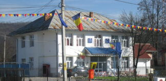 Vouchere și pachete cadou pentru elevii și preșcolarii din Bâlteni