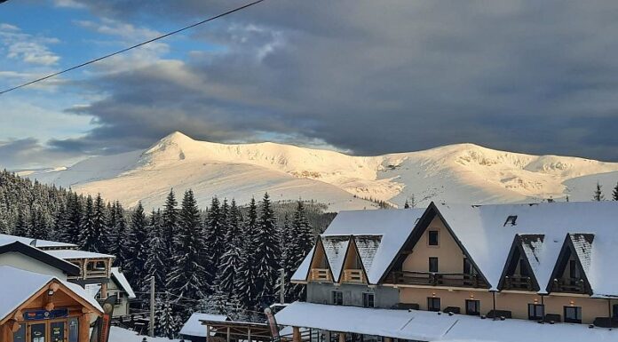 25 de proprietari de pensiuni din Rânca, consiliați online de ANPC