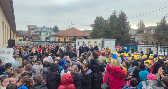 Școală premiată pentru implicarea în colectarea separată a deșeurilor
