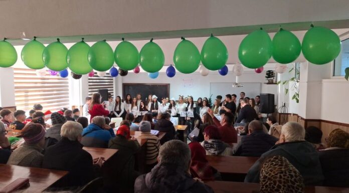 Spectacol caritabil de colinde, la Rovinari