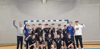 S-au întors cu victorie