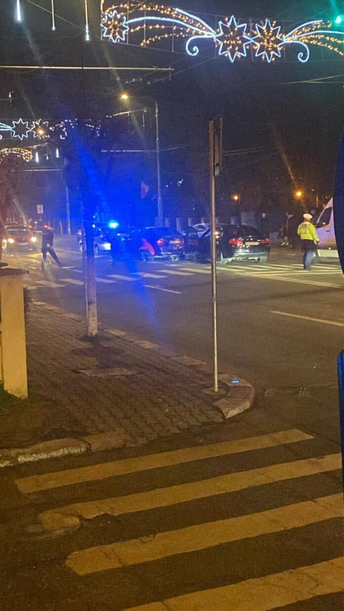 Accident între două autoturisme la Târgu Jiu