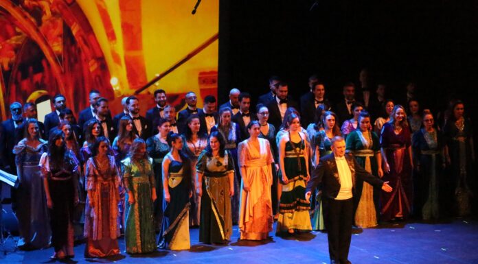 Bijuterii corale, de Ziua Culturii Naționale, pe scena Cercului Militar Craiova