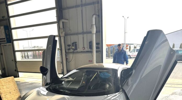Un McLaren GT, rar pe străzile României, adus la RAR Gorj
