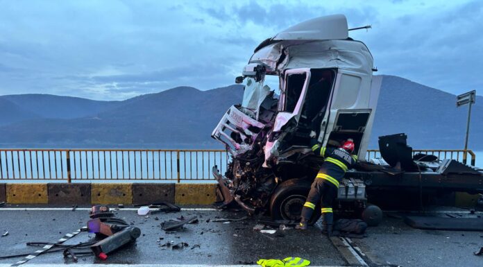 FOTO: Accident mortal pe DN 6