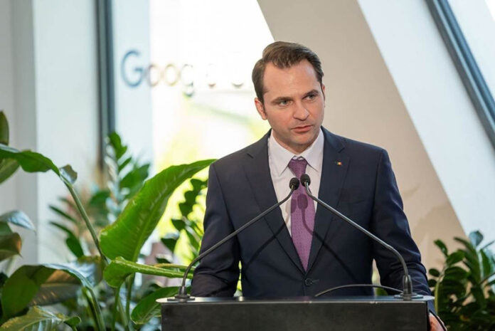 c87464b5-baed-422d-8a1f-8b941b3d7d72