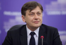 PNL validează candidatura lui Crin Antonescu