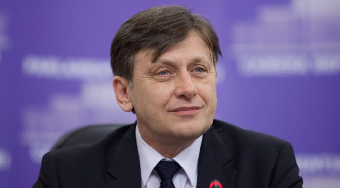 PNL validează candidatura lui Crin Antonescu