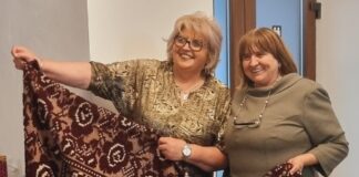 Elena Basarabă și Mărioara Băbu, păstrătoare de tradiții și obiceiuri ciobănești din Novaci