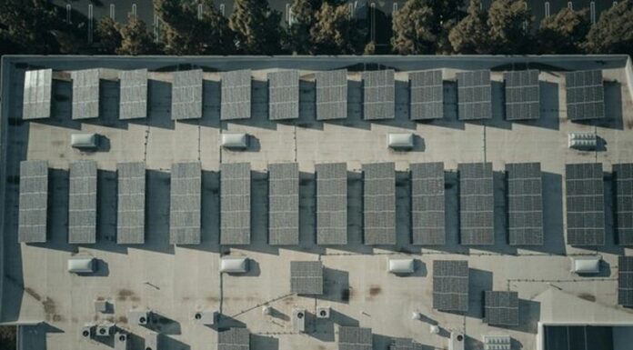 Beneficiile fiscale ale investițiilor în panouri fotovoltaice pentru firme