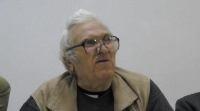 Poetul revelator de cursă lungă