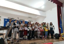 La Scoarța s-a desfășurat ediția a V-a a Festivalului Județean „Trăiască România dodoloață și unită!”
